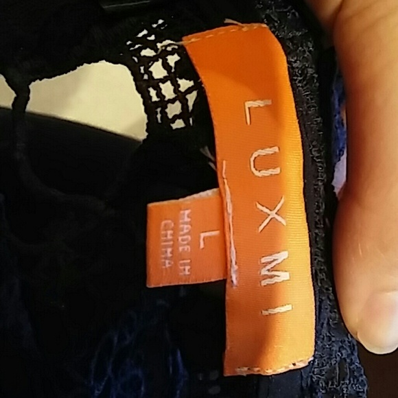 Lace cold shoulder crochet top - Picture 4 of 4